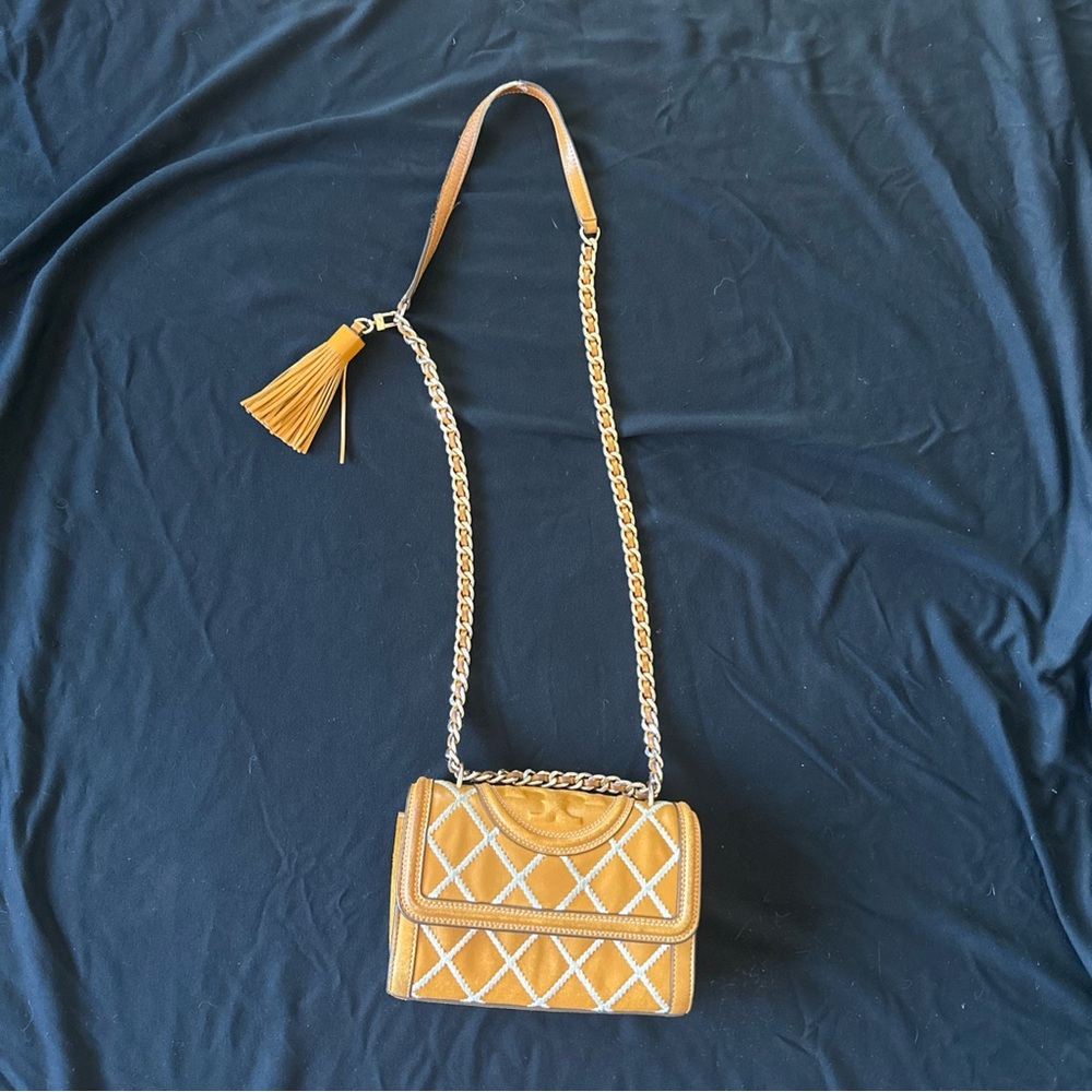 Tory burch Fleming pop small crossbody bag with tassel and storage bag - Picture 6 of 16